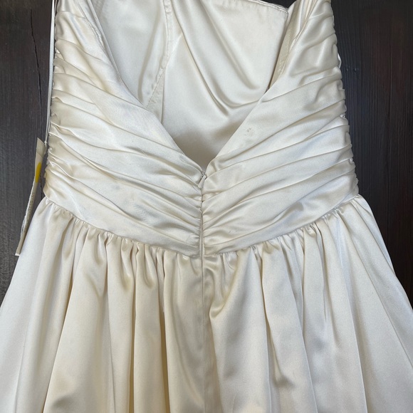 Lazaro Silk Ballgown wedding gown size 10 sample - Picture 5 of 9
